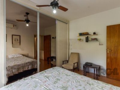 Apartamento à venda com 118m², 3 quartos, 1 suíte, 1 vaga no bairro Petrópolis em Porto Alegre - Foto 8