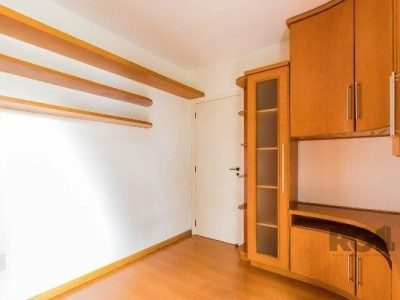 Apartamento à venda com 81m², 3 quartos, 1 suíte, 1 vaga no bairro Rio Branco em Porto Alegre - Foto 10