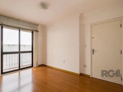 Apartamento à venda com 81m², 3 quartos, 1 suíte, 1 vaga no bairro Rio Branco em Porto Alegre - Foto 2