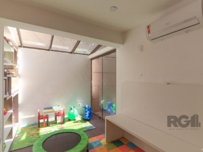 Casa Condominio à venda com 307m², 3 quartos, 1 suíte, 4 vagas no bairro Cristal em Porto Alegre - Foto 18