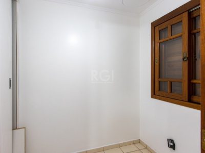 Casa à venda com 278m², 3 quartos, 3 suítes, 4 vagas no bairro Ipanema em Porto Alegre - Foto 20