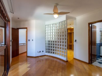 Casa à venda com 278m², 3 quartos, 3 suítes, 4 vagas no bairro Ipanema em Porto Alegre - Foto 45