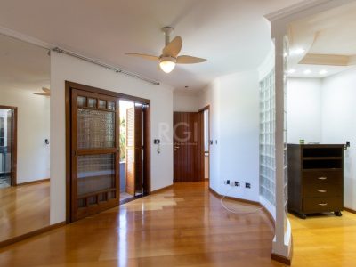 Casa à venda com 278m², 3 quartos, 3 suítes, 4 vagas no bairro Ipanema em Porto Alegre - Foto 49