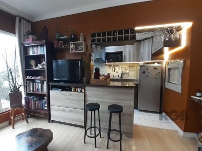 Apartamento à venda com 47m², 2 quartos, 1 vaga no bairro Jardim Botânico em Porto Alegre - Foto 3