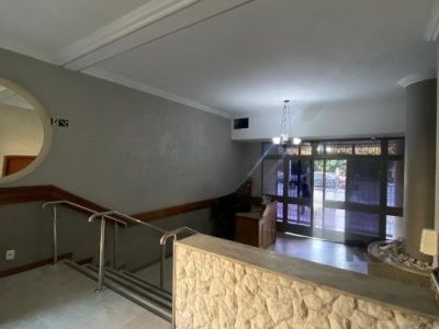 Apartamento à venda com 160m², 3 quartos, 1 suíte, 1 vaga no bairro Independência em Porto Alegre - Foto 3