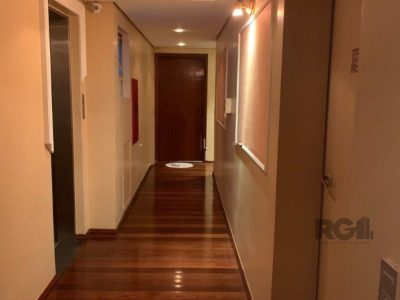 Cobertura à venda com 269m², 3 quartos, 1 suíte, 3 vagas no bairro Moinhos de Vento em Porto Alegre - Foto 34