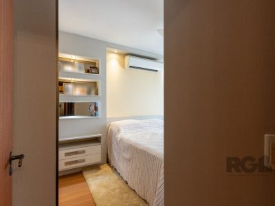 Apartamento à venda com 100m², 3 quartos, 1 suíte, 1 vaga no bairro Tristeza em Porto Alegre - Foto 31