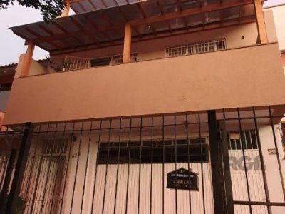 Casa à venda com 150m², 4 quartos, 1 suíte, 4 vagas no bairro Cristal em Porto Alegre - Foto 12