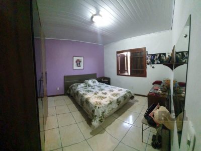 Casa à venda com 150m², 4 quartos, 1 suíte, 4 vagas no bairro Cristal em Porto Alegre - Foto 8