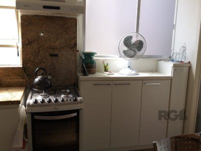 Apartamento à venda com 76m², 2 quartos, 1 vaga no bairro Bom Fim em Porto Alegre - Foto 4