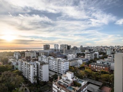 Apartamento à venda com 103m², 3 quartos, 3 suítes, 2 vagas no bairro Menino Deus em Porto Alegre - Foto 17