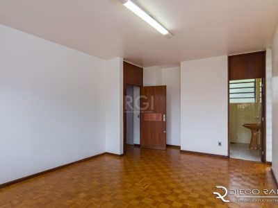 Casa à venda com 1.820m², 3 quartos, 1 suíte, 12 vagas no bairro Menino Deus em Porto Alegre - Foto 11