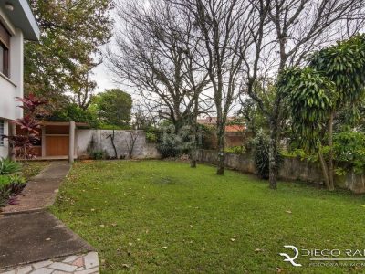 Casa à venda com 1.820m², 3 quartos, 1 suíte, 12 vagas no bairro Menino Deus em Porto Alegre - Foto 17