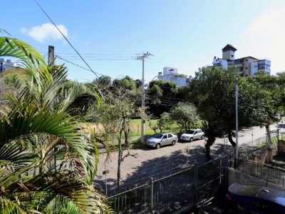 Casa à venda com 200m², 3 quartos, 1 suíte, 2 vagas no bairro Passo d'Areia em Porto Alegre - Foto 31