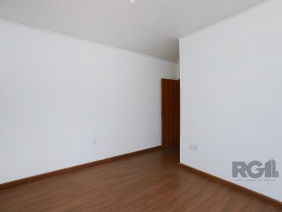 Casa à venda com 200m², 3 quartos, 1 suíte, 2 vagas no bairro Passo d'Areia em Porto Alegre - Foto 36