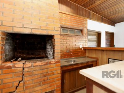 Casa à venda com 200m², 3 quartos, 1 suíte, 2 vagas no bairro Passo d'Areia em Porto Alegre - Foto 48