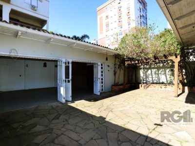 Casa à venda com 200m², 3 quartos, 1 suíte, 2 vagas no bairro Passo d'Areia em Porto Alegre - Foto 51