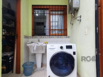 Casa Condominio à venda com 131m², 3 quartos, 1 suíte, 2 vagas no bairro Ipanema em Porto Alegre - Foto 13