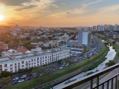 Apartamento à venda com 70m², 2 quartos, 1 suíte, 1 vaga no bairro Jardim Carvalho em Porto Alegre - Foto 17