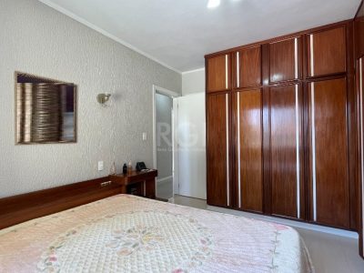 Cobertura à venda com 211m², 3 quartos, 1 suíte, 2 vagas no bairro Jardim Lindóia em Porto Alegre - Foto 15