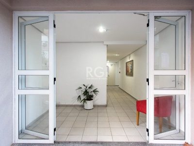 Apartamento à venda com 67m², 3 quartos, 1 suíte, 2 vagas no bairro Tristeza em Porto Alegre - Foto 16