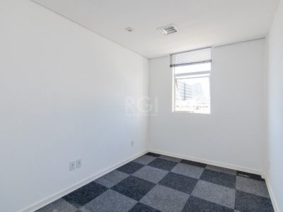 Conjunto/Sala à venda com 45m² no bairro Praia de Belas em Porto Alegre - Foto 10