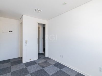 Conjunto/Sala à venda com 45m² no bairro Praia de Belas em Porto Alegre - Foto 9