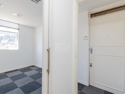 Conjunto/Sala à venda com 45m² no bairro Praia de Belas em Porto Alegre - Foto 11