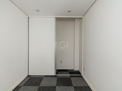 Conjunto/Sala à venda com 45m² no bairro Praia de Belas em Porto Alegre - Foto 16