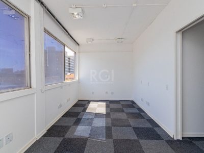 Conjunto/Sala à venda com 45m² no bairro Praia de Belas em Porto Alegre - Foto 22