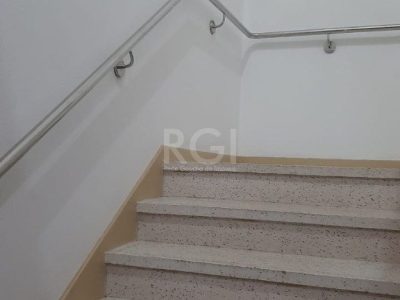 Apartamento à venda com 103m², 3 quartos, 1 suíte no bairro Farroupilha em Porto Alegre - Foto 12