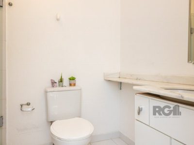 Apartamento à venda com 65m², 3 quartos, 1 suíte, 1 vaga no bairro Vila Ipiranga em Porto Alegre - Foto 7