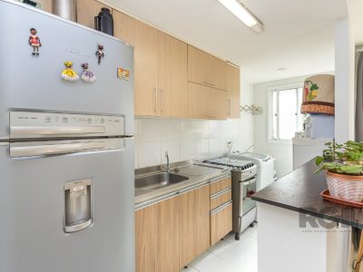 Apartamento à venda com 65m², 3 quartos, 1 suíte, 1 vaga no bairro Vila Ipiranga em Porto Alegre - Foto 8