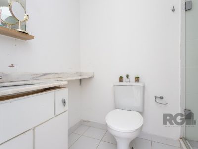 Apartamento à venda com 65m², 3 quartos, 1 suíte, 1 vaga no bairro Vila Ipiranga em Porto Alegre - Foto 16