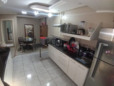 Apartamento à venda com 69m², 2 quartos no bairro Medianeira em Porto Alegre - Foto 4