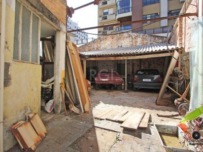 Casa à venda com 286m², 3 quartos, 1 suíte no bairro Auxiliadora em Porto Alegre - Foto 20