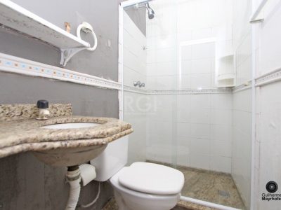 Casa à venda com 286m², 3 quartos, 1 suíte no bairro Auxiliadora em Porto Alegre - Foto 28