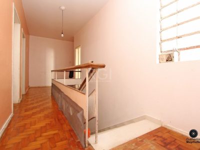 Casa à venda com 286m², 3 quartos, 1 suíte no bairro Auxiliadora em Porto Alegre - Foto 9