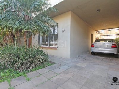 Casa à venda com 286m², 3 quartos, 1 suíte no bairro Auxiliadora em Porto Alegre - Foto 40