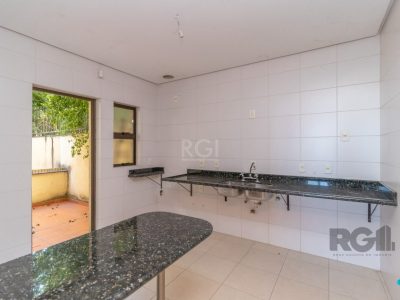 Casa à venda com 360m², 4 quartos, 2 suítes, 3 vagas no bairro Menino Deus em Porto Alegre - Foto 9