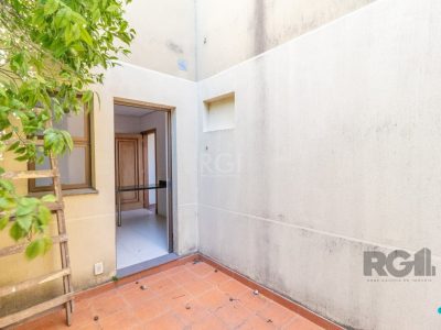 Casa à venda com 360m², 4 quartos, 2 suítes, 3 vagas no bairro Menino Deus em Porto Alegre - Foto 16