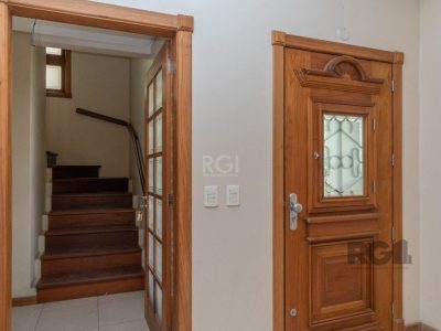 Casa à venda com 360m², 4 quartos, 2 suítes, 3 vagas no bairro Menino Deus em Porto Alegre - Foto 22