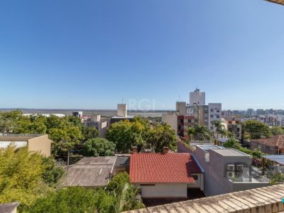 Casa à venda com 360m², 4 quartos, 2 suítes, 3 vagas no bairro Menino Deus em Porto Alegre - Foto 58