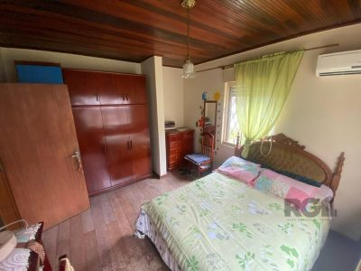 Casa à venda com 156m², 3 quartos, 1 suíte, 2 vagas no bairro Partenon em Porto Alegre - Foto 19