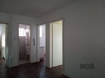 Apartamento à venda com 35m², 1 quarto no bairro Passo d'Areia em Porto Alegre - Foto 3