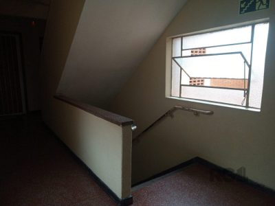 Apartamento à venda com 35m², 1 quarto no bairro Passo d'Areia em Porto Alegre - Foto 5