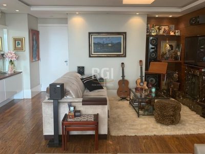 Apartamento à venda com 125m², 3 quartos, 1 suíte, 2 vagas no bairro Menino Deus em Porto Alegre - Foto 10