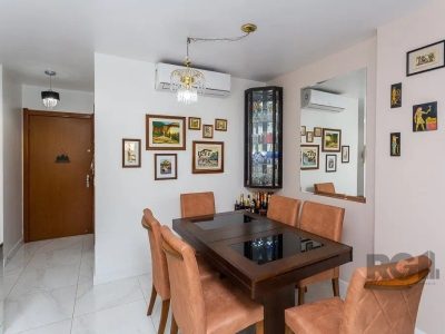 Apartamento à venda com 78m², 3 quartos, 1 suíte, 1 vaga no bairro Jardim Carvalho em Porto Alegre - Foto 2