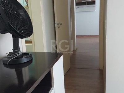 Apartamento à venda com 95m², 2 quartos, 1 suíte, 1 vaga no bairro Jardim Itu em Porto Alegre - Foto 10