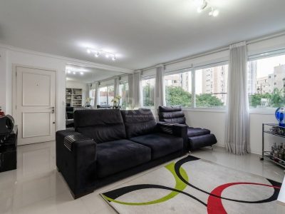 Apartamento à venda com 80m², 2 quartos, 1 suíte, 2 vagas no bairro Petrópolis em Porto Alegre - Foto 2